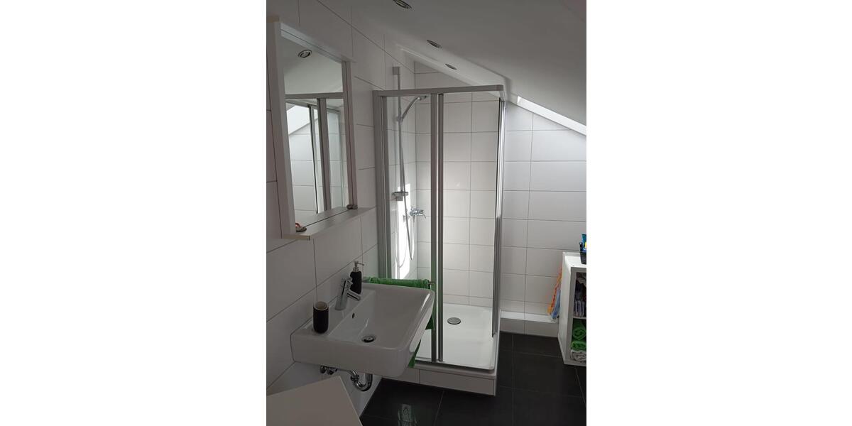 Dachgeschoßwohnung Ennepetal - 3 Zimmer, 83 m&sup2;, 700&euro; | Angebot:26196218