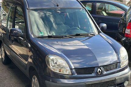 Renault Kangoo 149.000 km 3.290 € Essen 45145