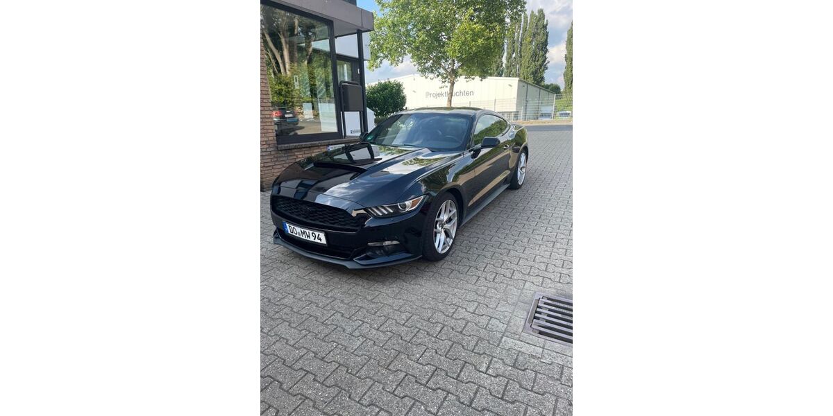 Ford Mustang 127.000 km 21.000 &euro; Castrop 44575