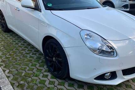 Alfa Romeo Giulietta 91.505 km 10.900 &euro; Sprockhövel, Stadt 45549