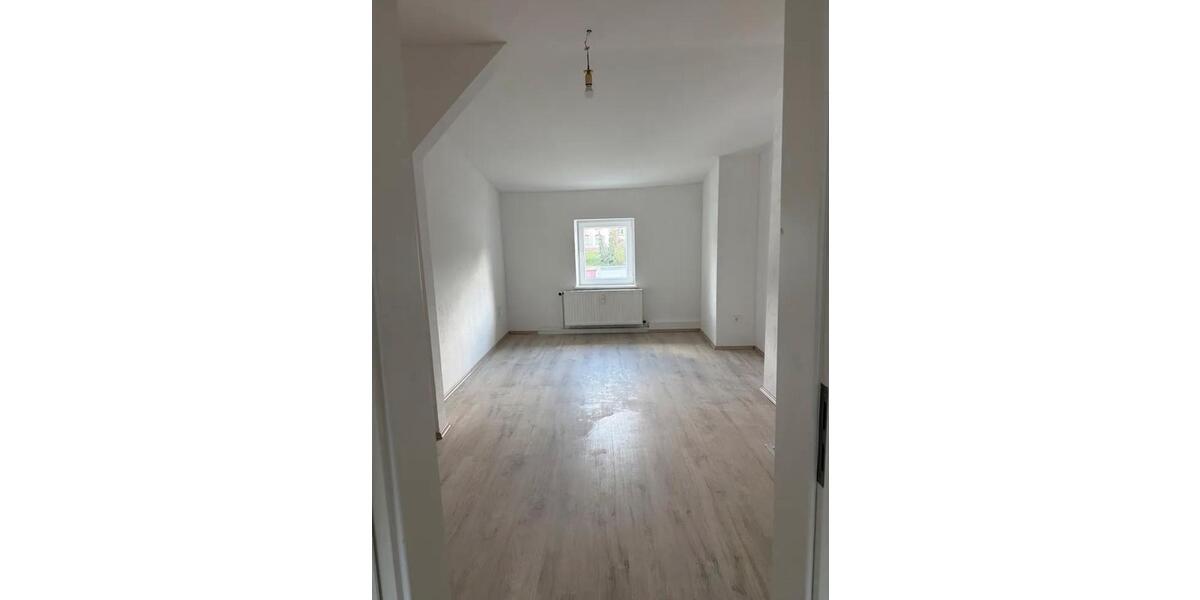 Dachgeschoßwohnung Iserlohn Grüne - 4 Zimmer, 67 m&sup2;, 700&euro; | Angebot:26265954