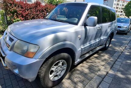 Mitsubishi Pajero 319.000 km 3.990 &euro; Dortmund 44339