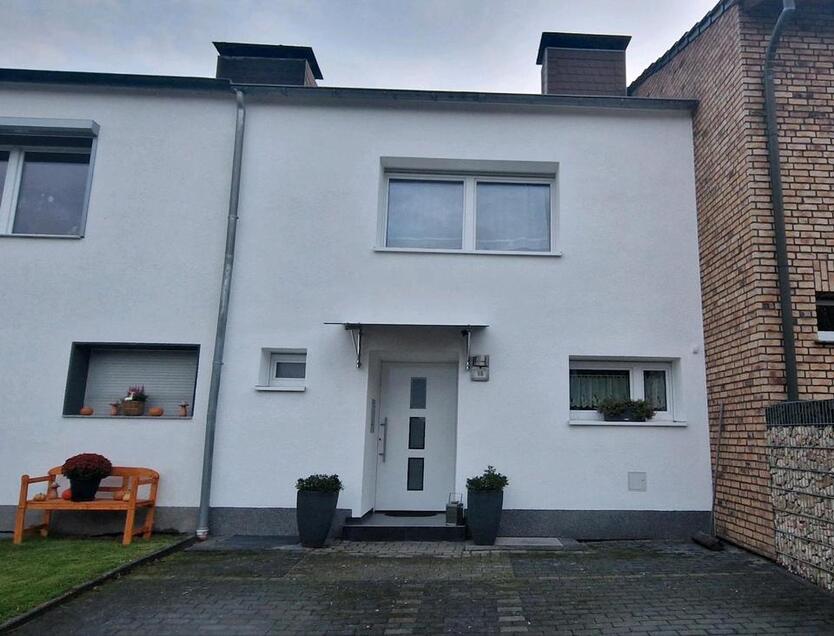 Charmantes Reihenhaus komplett Saniert zimmer
