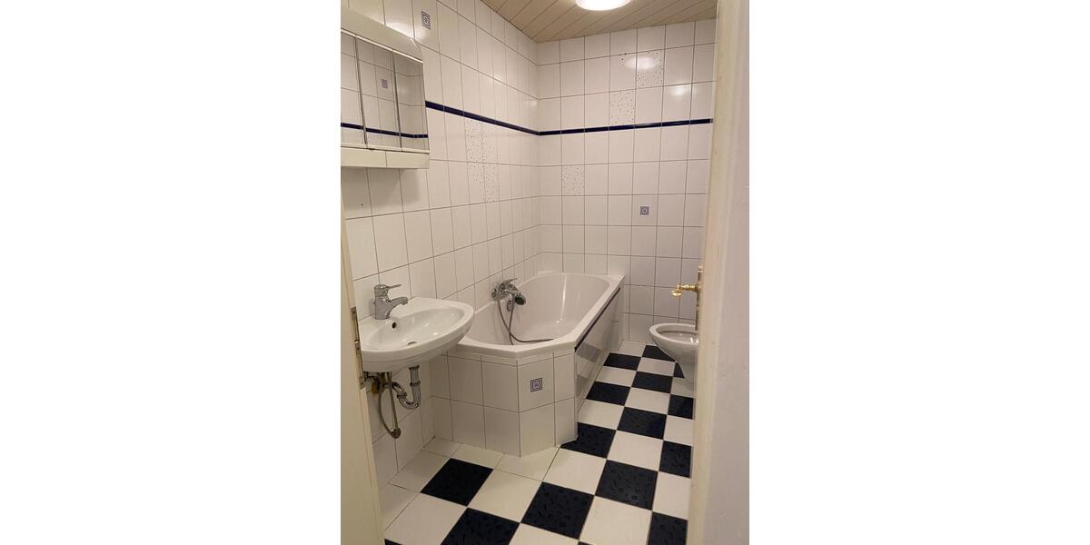 Dachgeschoßwohnung Unna - 2 Zimmer, 61 m&sup2;, 70.000&euro; | Angebot:26955711
