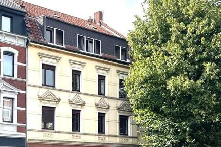 *** Top-Gelegenheit: 2 MFH, saniert, im beliebten Kreuzviertel ***