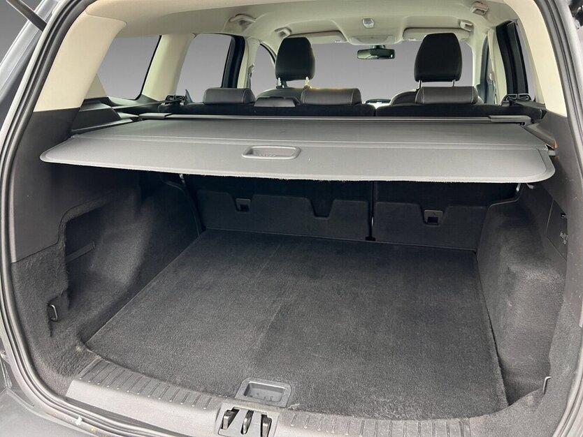 Kuga Titanium Navi Kamera AHK SHZ Motor !