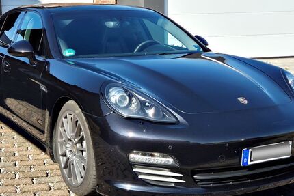 Porsche Panamera 177.000 km 28.900 &euro; Selm 59379