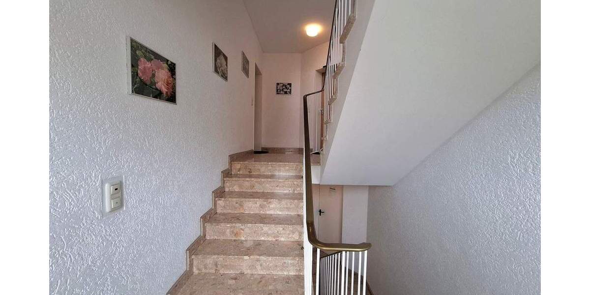 Etagenwohnung Hattingen Niederwenigern - 3 Zimmer, 92 m&sup2;, 299.000&euro; | Angebot:24114228