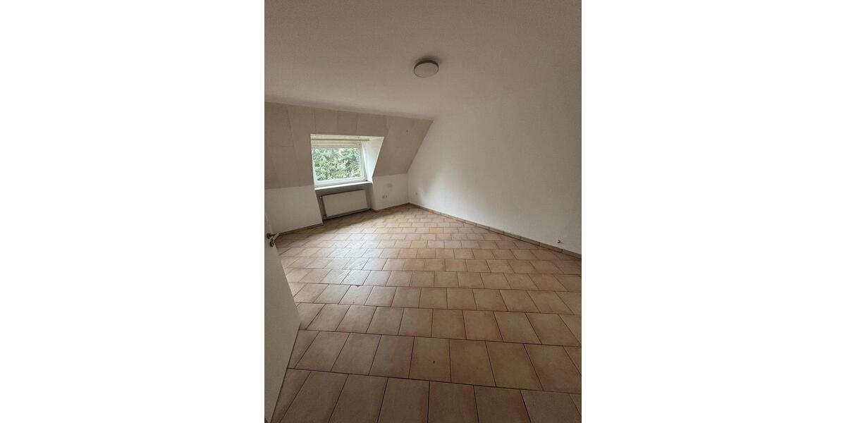 Dachgeschoßwohnung Dortmund Brackel - 2 Zimmer, 50 m&sup2;, 600&euro; | Angebot:24438552
