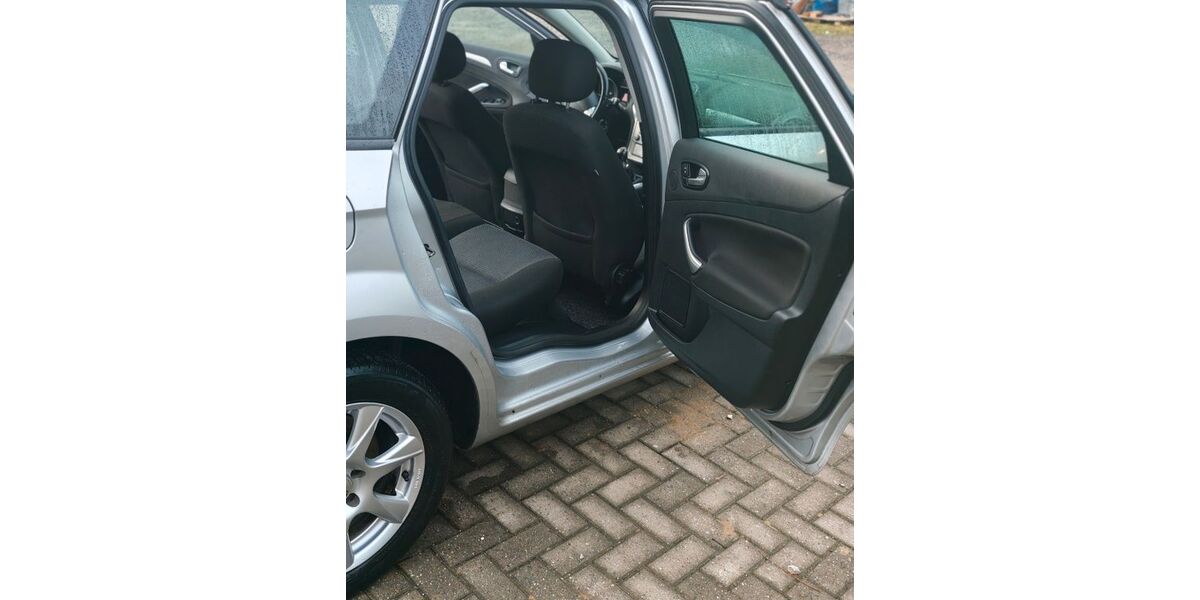 Ford Mondeo 271.279 km 2.300 &euro; Dortmund 44145