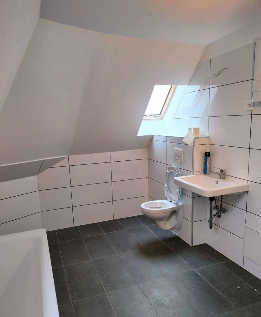 Kapitalanlage mit Potenzial: Exklusive 3,5-Zimmer-Wohnung mit zuverlässigen Mieteinnahmen in Hamm 3.5 zimmer