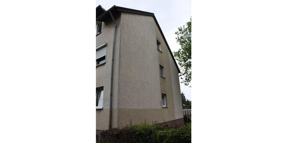 Bei VIVAWEST die Sonnenstrahlen auf dem eigenen Balkon genießen. zimmer