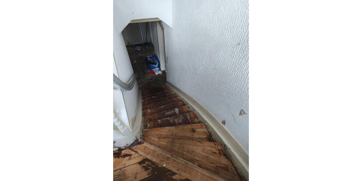 Einfamilienhaus Menden (Sauerland) - 7 Zimmer, 156 m&sup2;, 215.000&euro; | Angebot:27426515