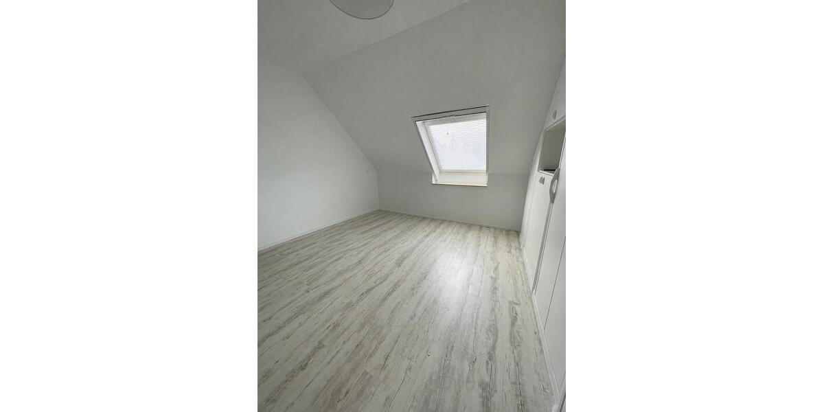 Dachgeschoßwohnung Dortmund Aplerbeck - 2.5 Zimmer, 90 m&sup2;, 339.000&euro; | Angebot:27197332