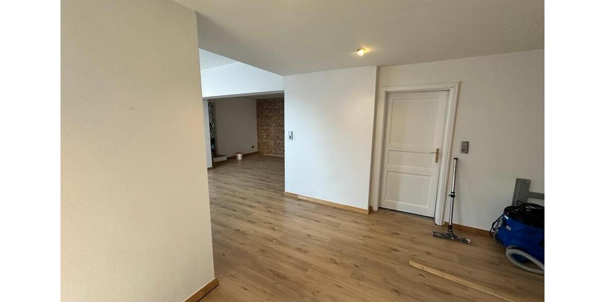 Erdgeschoßwohnung Recklinghausen Grullbad - 3 Zimmer, 120 m&sup2;, 1.099&euro; | Angebot:26223868