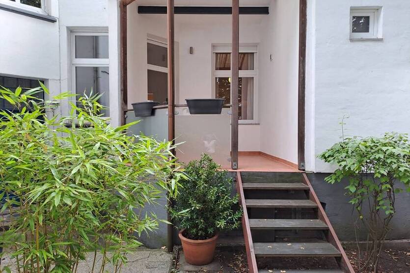 Rüttenscheider Herzblatt! Atmosphärische 3½-R.-Altbau-Wohnung im Erdgeschoss mit Terrasse