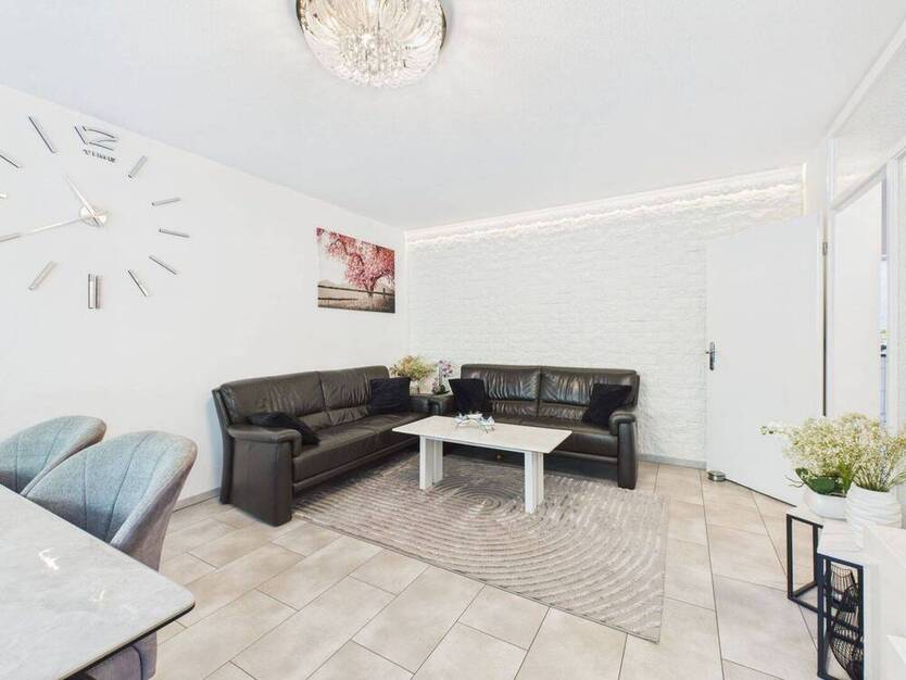 Perfektes Gesamtpaket: Eigentumswohnung mit Balkon, Garage und bester Anbindung