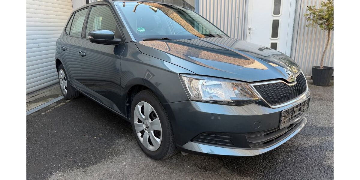 Skoda Fabia 115.130 km 6.899 &euro; Iserlohn 58636