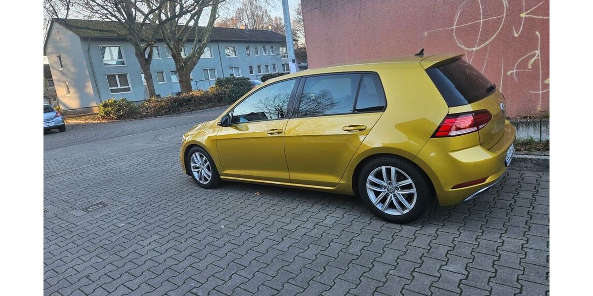 VW Golf 123.600 km 14.650 &euro; Gelsenkirchen 45888