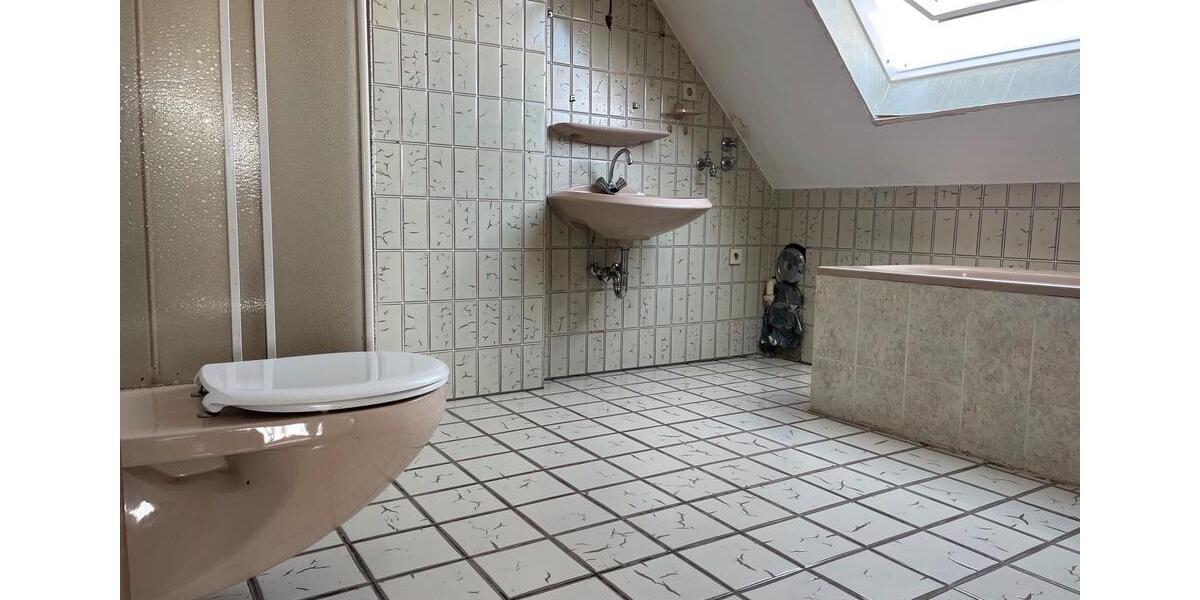 Dachgeschoßwohnung Dortmund Hörde - 1.5 Zimmer, 43 m&sup2;, 125.000&euro; | Angebot:25287062