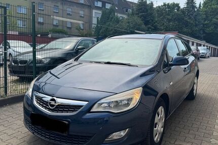 Opel Astra 212.000 km 2.999 € Essen 45143