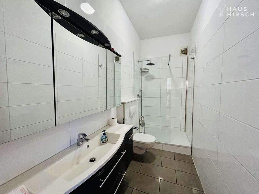 bezugsfertige Eigentumswohnung mit Einbauküche und modernem Bad in guter Lage! 4 zimmer