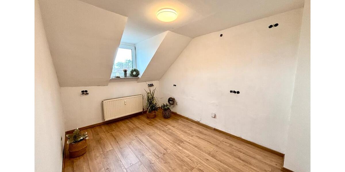 Dachgeschoßwohnung Hagen Hagen-Nord - 3.5 Zimmer, 95 m&sup2;, 139.000&euro; | Angebot:26122125