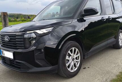 Ford Tourneo Courier 22.000 km 23.490 &euro; Menden 58708