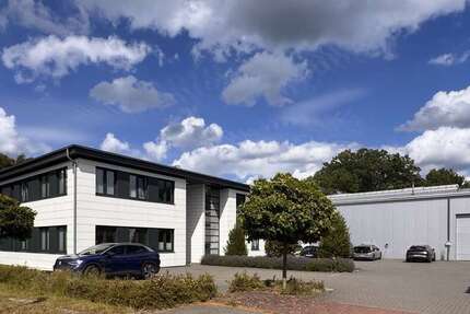 Büro in Kiel-Hasseldieksdamm 2.699.000 € 1304 m²