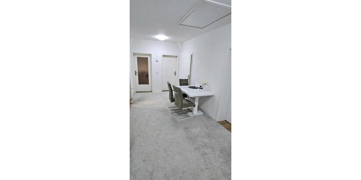 Dachgeschoßwohnung Gelsenkirchen Ückendorf - 4 Zimmer, 94 m&sup2;, 1.135&euro; | Angebot:24847816