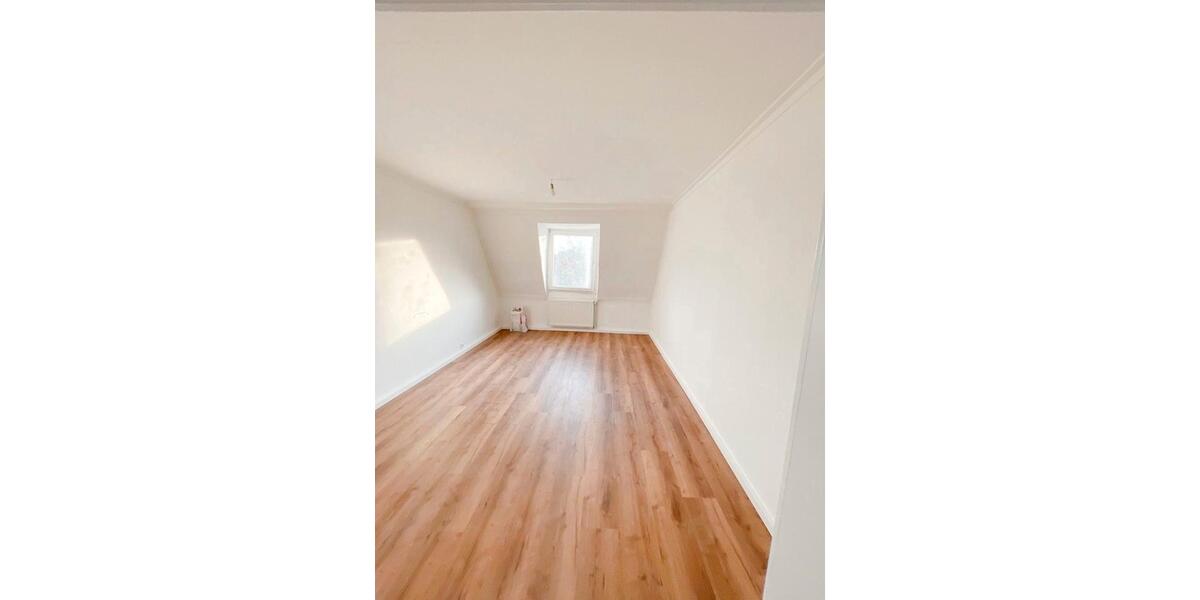 Dachgeschoßwohnung Dortmund Innenstadt Nord - 3.5 Zimmer, 105 m&sup2;, 920&euro; | Angebot:25252401