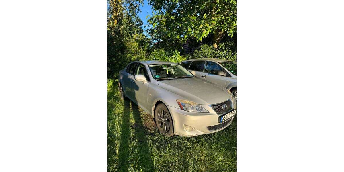 Lexus IS 220d 356.000 km 3.000 &euro; Herne 44651
