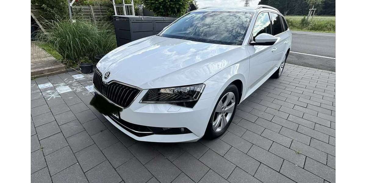 Skoda Superb 112.800 km 15.500 &euro; Holzwickede 59439
