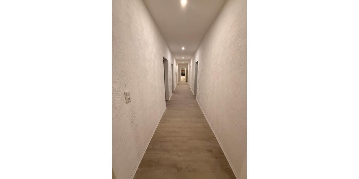 Dachgeschoßwohnung Herne Wanne-Bickern - 6 Zimmer, 130 m&sup2;, 1.500&euro; | Angebot:24774249