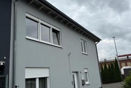 200qm Haus Büro Praxis Büroflächen Nutzfläche zu vermieten zimmer