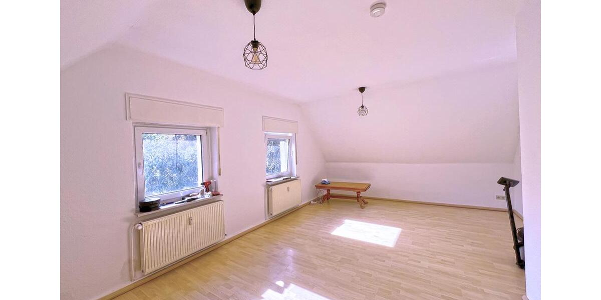 Dachgeschoßwohnung Bochum Bochum-Südwest - 2.5 Zimmer, 57 m&sup2;, 350&euro; | Angebot:25921622