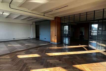 Wohnung zum Mieten in Wuppertal 1.083,26 € 114 m²