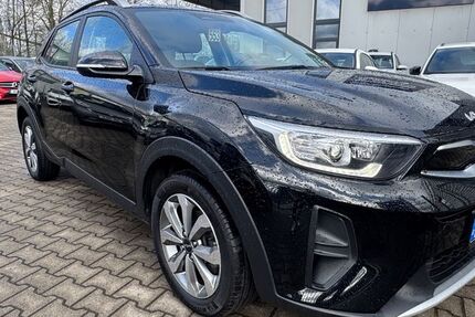 Kia Stonic 40.800 km 17.990 &euro; Castrop-Rauxel 44579