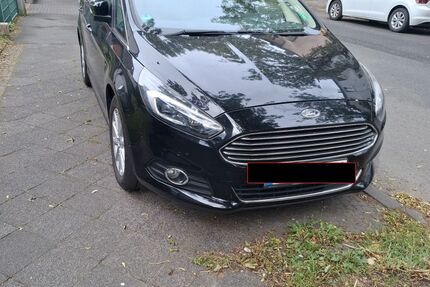 Ford S-Max 102.000 km 14.500 € Dortmund 44357