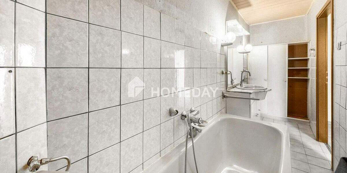 Einfamilienhaus Witten Herbede - 6 Zimmer, 139 m&sup2;, 235.000&euro; | Angebot:25708374