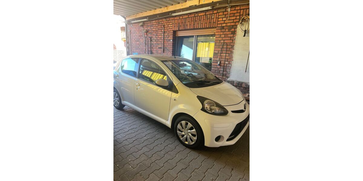 Toyota Aygo (X) 69.900 km 4.150 &euro; Olfen 59399