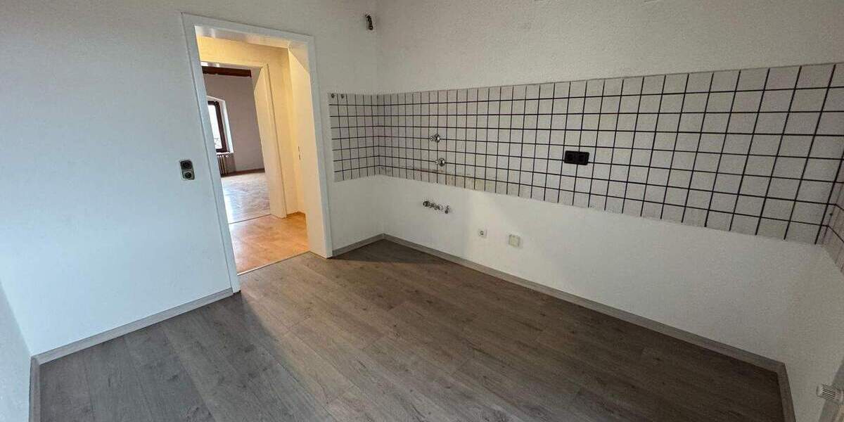 Etagenwohnung Hagen Wehringhausen - 4 Zimmer, 89 m&sup2;, 660&euro; | Angebot:24778325