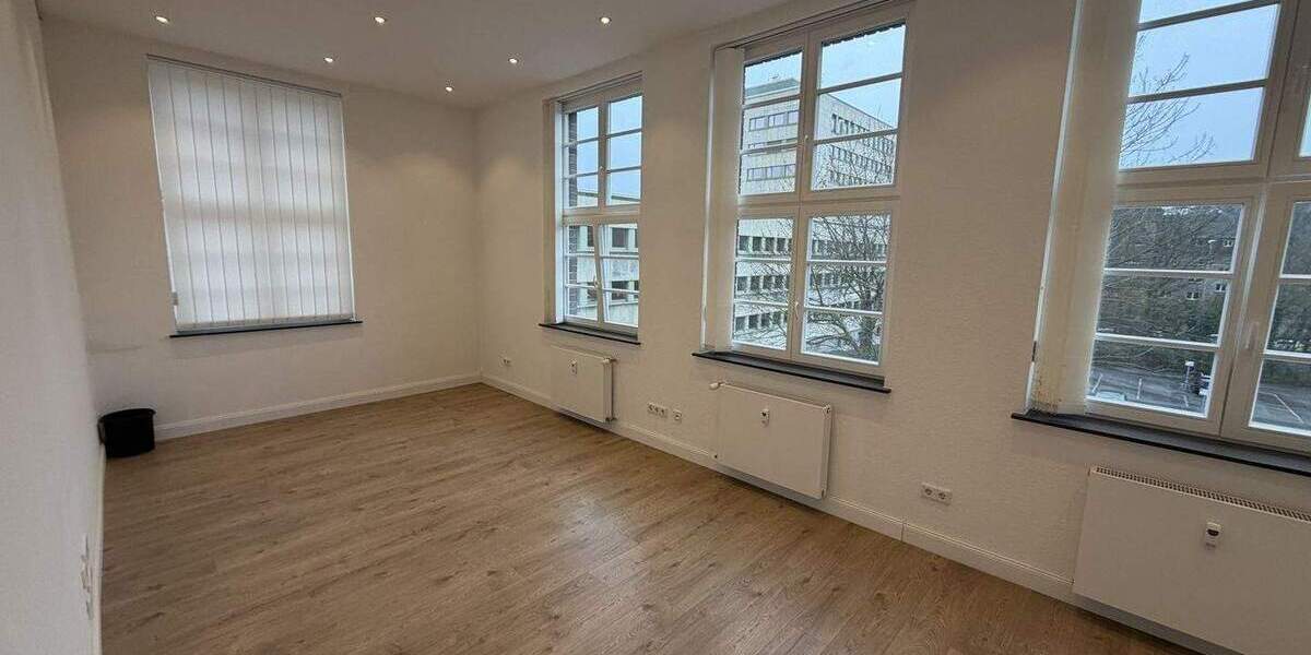 Gewerbeobjekt Hagen Hochschulviertel - 7 Zimmer, 243 m&sup2;, 2.900&euro; | Angebot:25675679