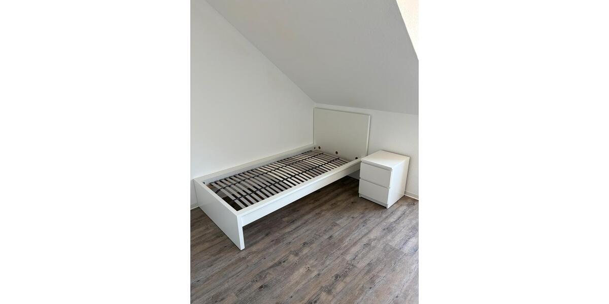Dachgeschoßwohnung Dortmund Hombruch - 1 Zimmer, 18 m&sup2;, 450&euro; | Angebot:26358763