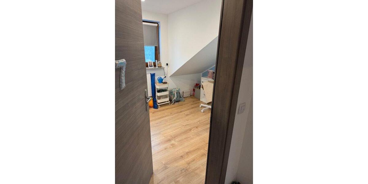 Dachgeschoßwohnung Bochum Werne - 4 Zimmer, 135 m&sup2;, 1.350&euro; | Angebot:25971236