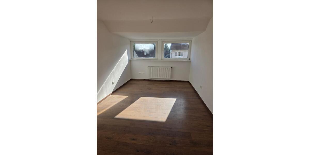 Dachgeschoßwohnung Dortmund Aplerbeck - 4 Zimmer, 85 m&sup2;, 850&euro; | Angebot:24560416