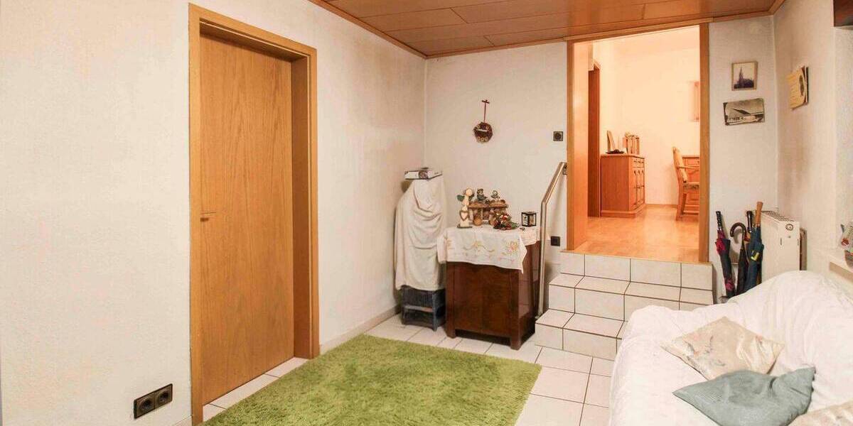 Mehrfamilienhaus, Wohnhaus Bochum Laer - 6 Zimmer, 320.000&euro; | Angebot:26093556