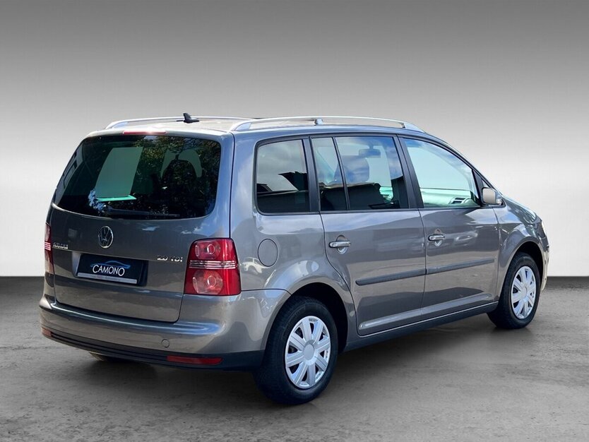 VW Touran Highline Navi Klima Standhzg. PDC Tempo 415.951 km 2.550 € Wuppertal 42327