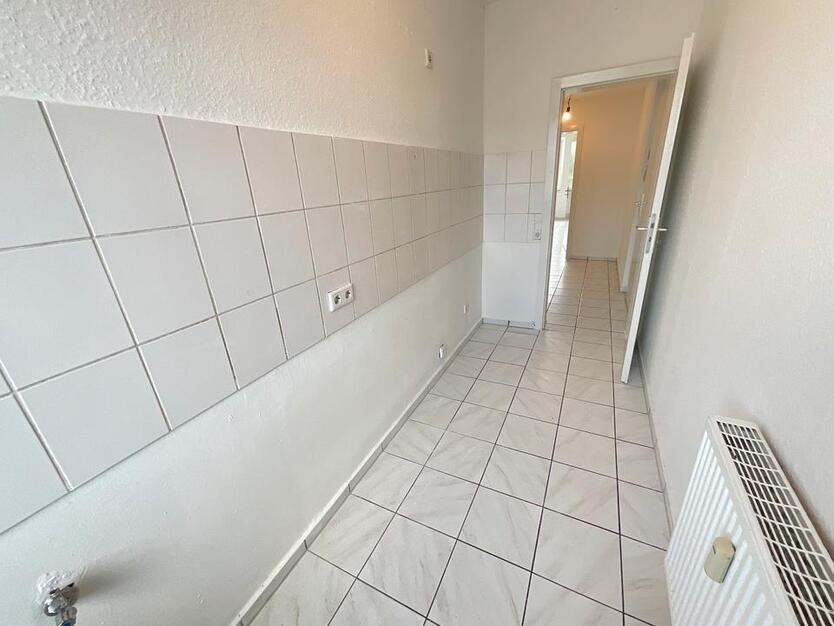 Frisch renoviert in Ihre eigene 2 Zimmerwohnung zimmer