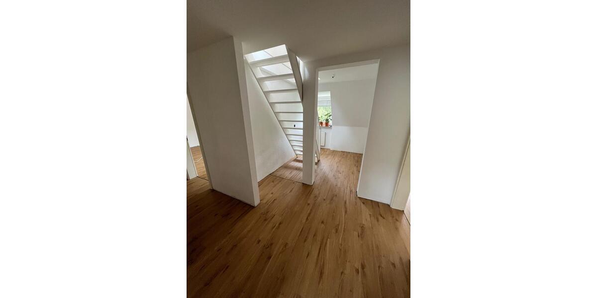 Etagenwohnung Recklinghausen Berghausen - 3.5 Zimmer, 120 m&sup2;, 850&euro; | Angebot:24805893
